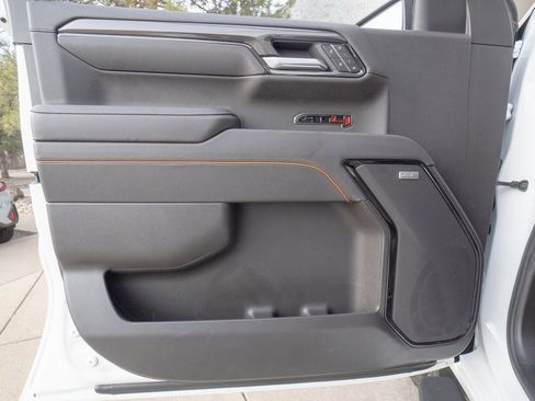 Used 2025 GMC Sierra 1500 AT4 w/ AT4 Premium Package image 7