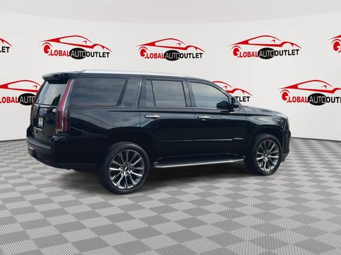 Used 2019 Cadillac Escalade Luxury w/ Escalade Sport Edition AWD/4WD image 9