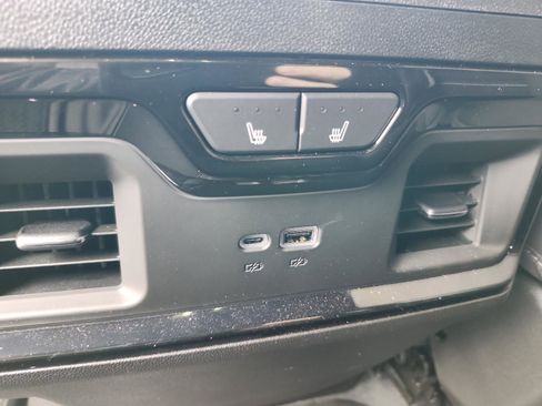 Certified 2026 GMC Sierra 2500 AT4X image 17