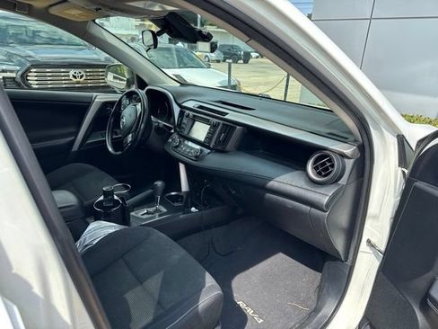 Used 2018 Toyota RAV4 XLE w/ Plus Extra Value Package FWD image 13