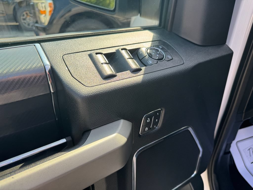 Used 2019 Ford F150 Lariat w/ Equipment Group 502A Luxury AWD/4WD image 22