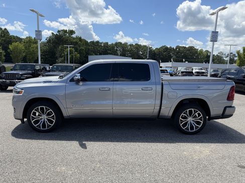Used 2025 RAM 1500 Tungsten AWD/4WD image 7