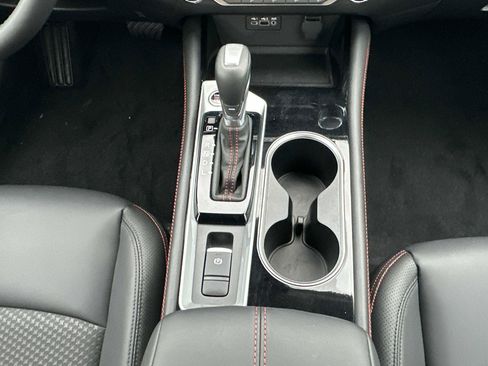 New 2025 Nissan Altima 2.5 SR image 32