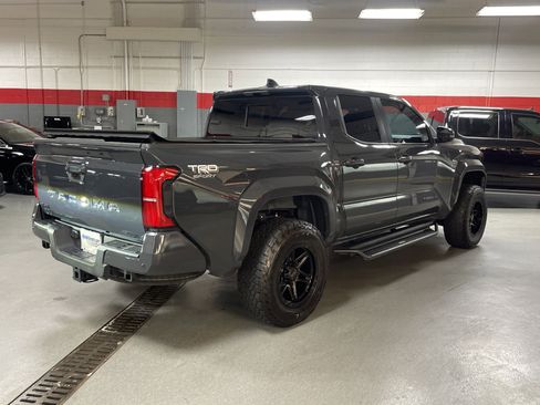 Used 2024 Toyota Tacoma TRD Sport w/ TRD Sport Upgrade Package image 10