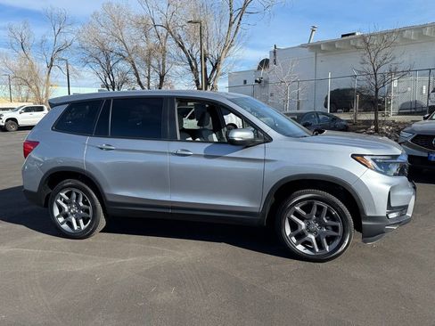 Used 2023 Honda Passport EX-L image 3