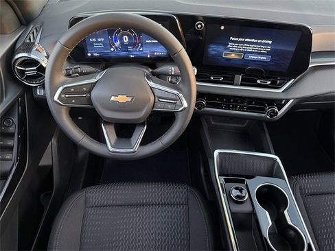 New 2026 Chevrolet Equinox LT image 11