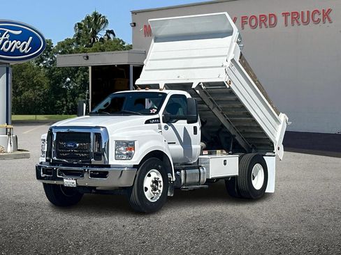 Used 2023 Ford F650 2WD Regular Cab Super Duty image 8
