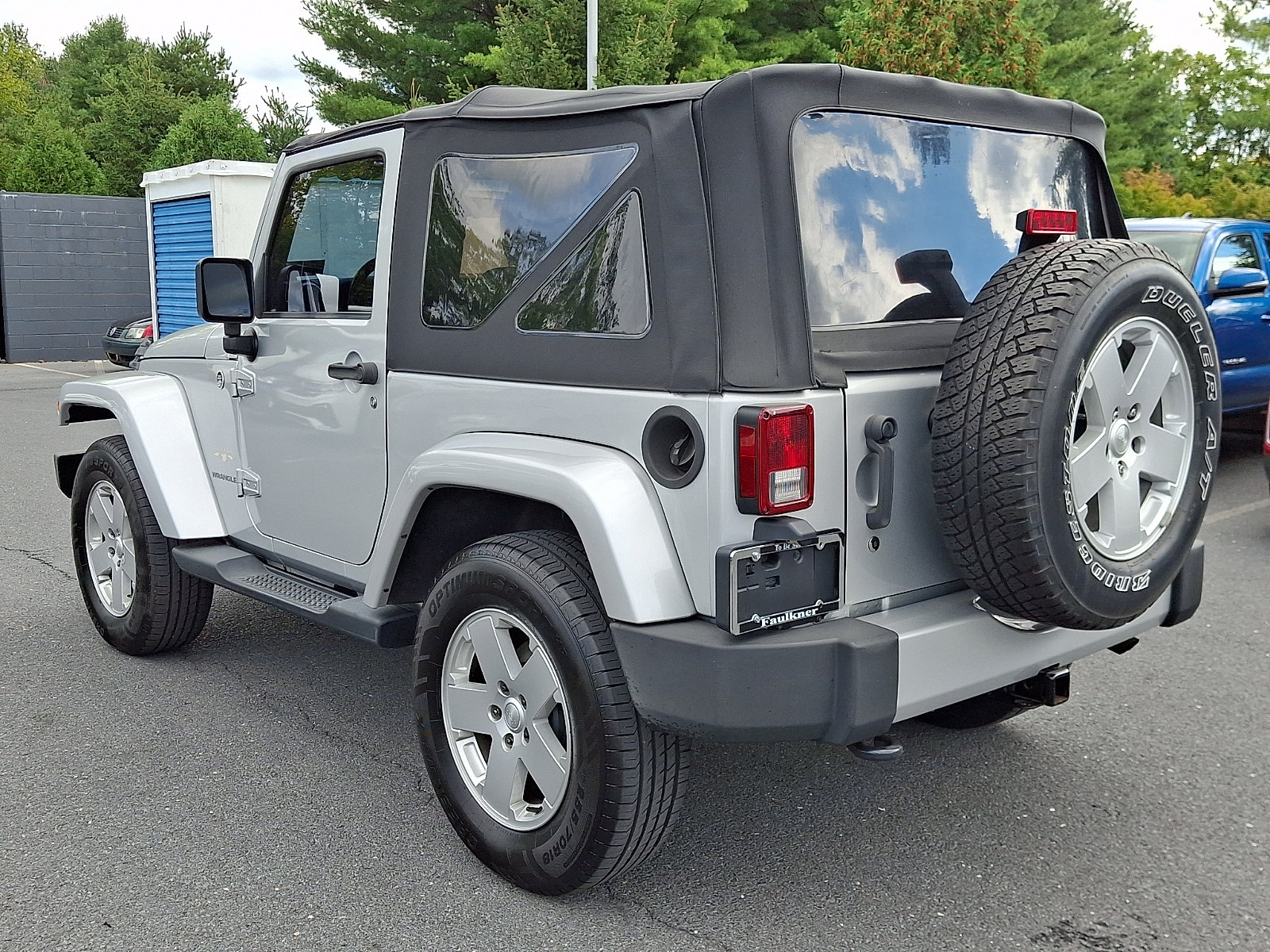Used 2012 Jeep Wrangler Sahara w/ Connectivity Group AWD/4WD image 4