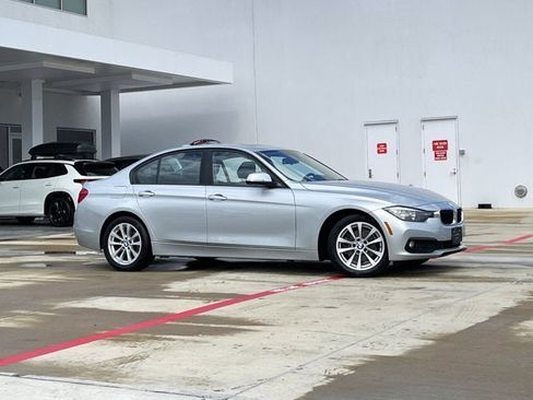 Used 2017 BMW 320i xDrive Sedan image 5