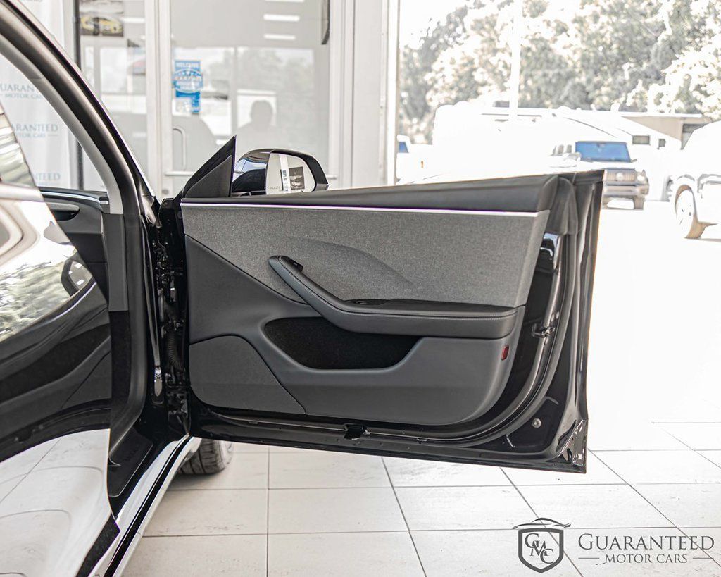 Used 2025 Tesla Model 3 Long Range RWD image 37