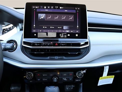 New 2026 Jeep Compass Limited image 19