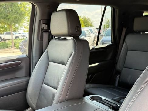 Used 2025 Chevrolet Tahoe LT RWD image 14