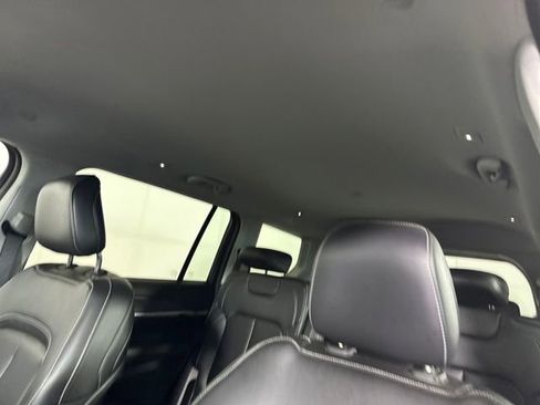 Used 2022 Jeep Grand Cherokee L Limited image 12