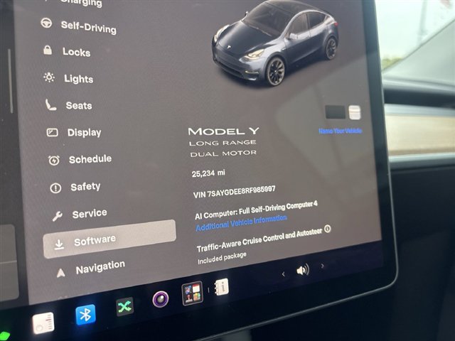 Used 2024 Tesla Model Y Long Range AWD/4WD image 12
