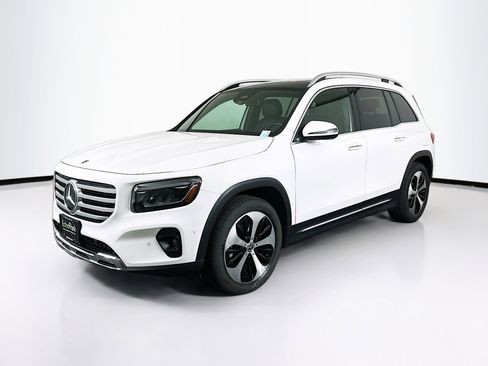 Used 2025 Mercedes-Benz GLB 250 GLB 250 image 3
