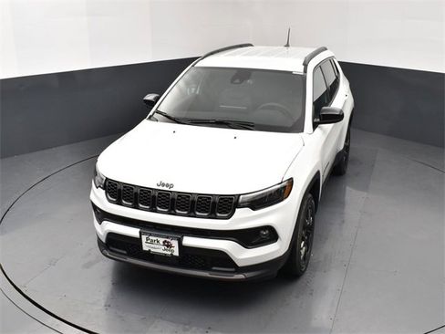 New 2026 Jeep Compass Latitude image 14