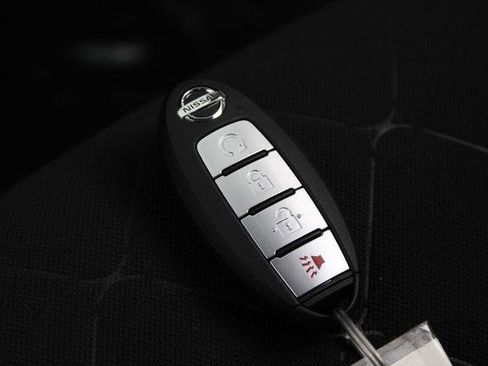 Certified 2020 Nissan Kicks SV image 27