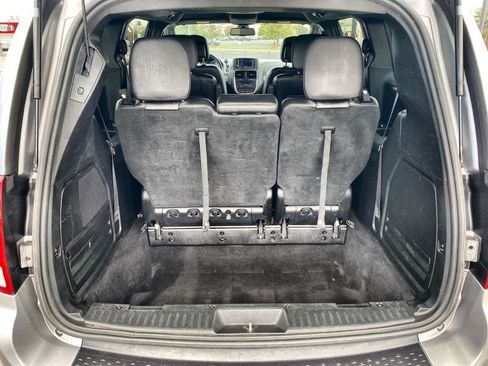 Used 2019 Dodge Grand Caravan GT FWD image 23