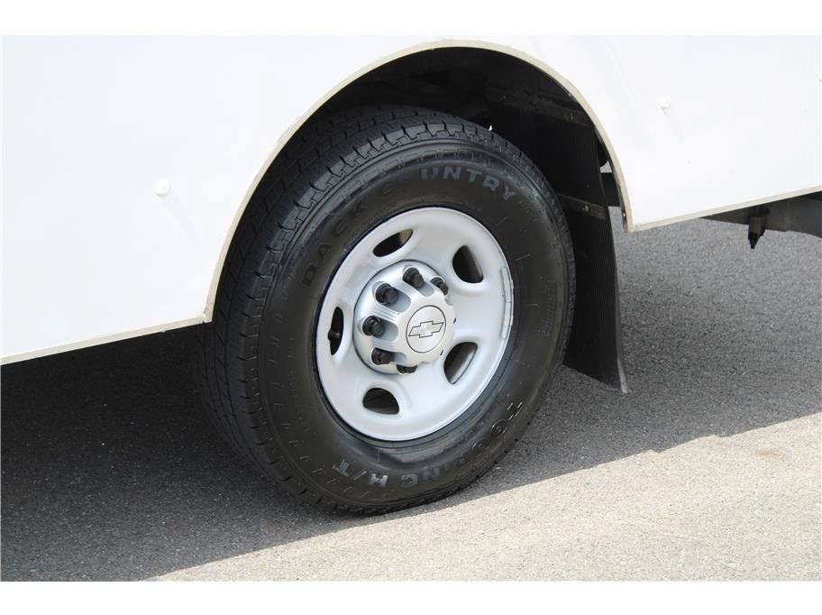 Used 2015 Chevrolet Express 3500 RWD image 6