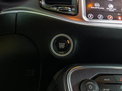 Used 2017 Dodge Challenger SXT Plus RWD image 9