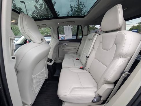 Certified 2025 Volvo XC90 T8 Ultra w/ Protection Package Premier AWD/4WD image 15
