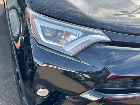 Used 2016 Toyota RAV4 SE image 8