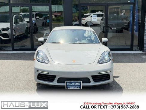 Used 2018 Porsche 718 Cayman RWD image 8