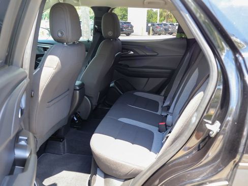 Used 2025 Chevrolet TrailBlazer LT AWD/4WD image 10