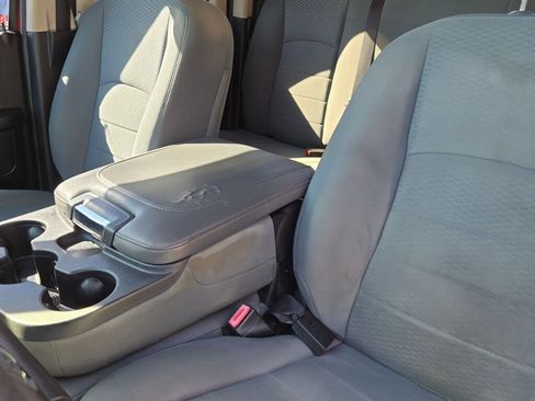 Used 2014 RAM 1500 Express image 19