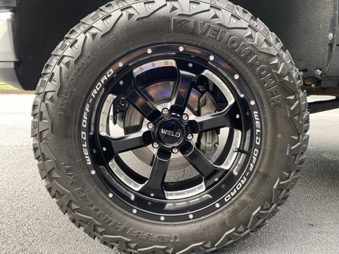 Used 2019 Chevrolet Silverado 1500 LT w/ All-Star Edition AWD/4WD image 42