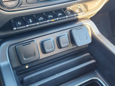 Used 2018 GMC Sierra 1500 Denali w/ Denali Ultimate Package image 29