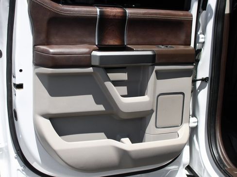 Used 2019 Ford F450 Limited image 41