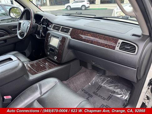 Used 2014 GMC Yukon XL Denali AWD/4WD image 12