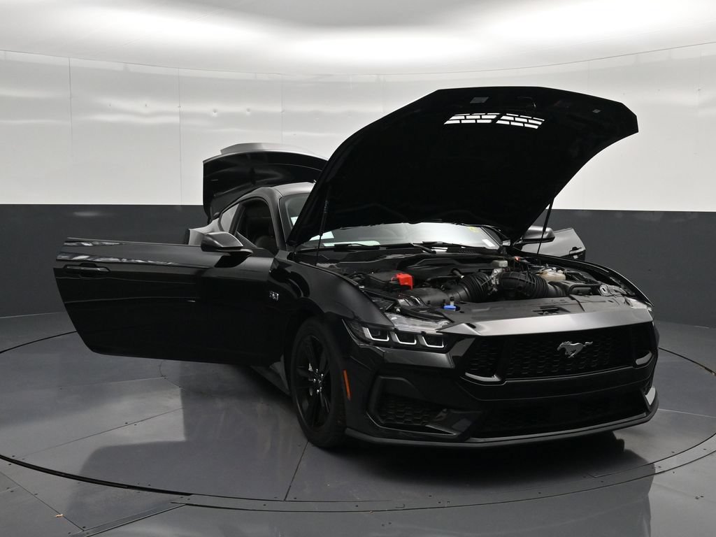 Used 2024 Ford Mustang GT RWD image 31