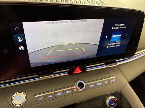 Used 2024 Hyundai Elantra SEL image 32