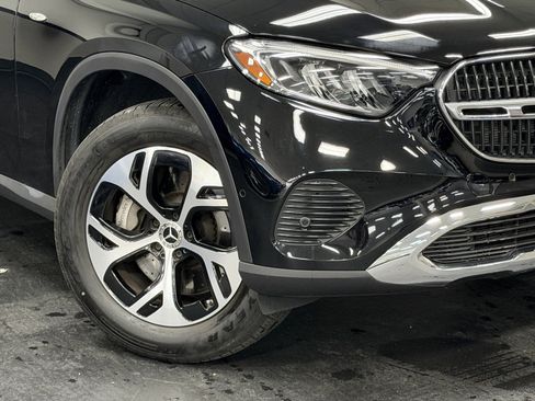 Certified 2025 Mercedes-Benz GLC 350e 4MATIC image 4