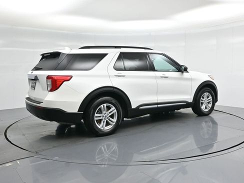 Certified 2023 Ford Explorer XLT image 29
