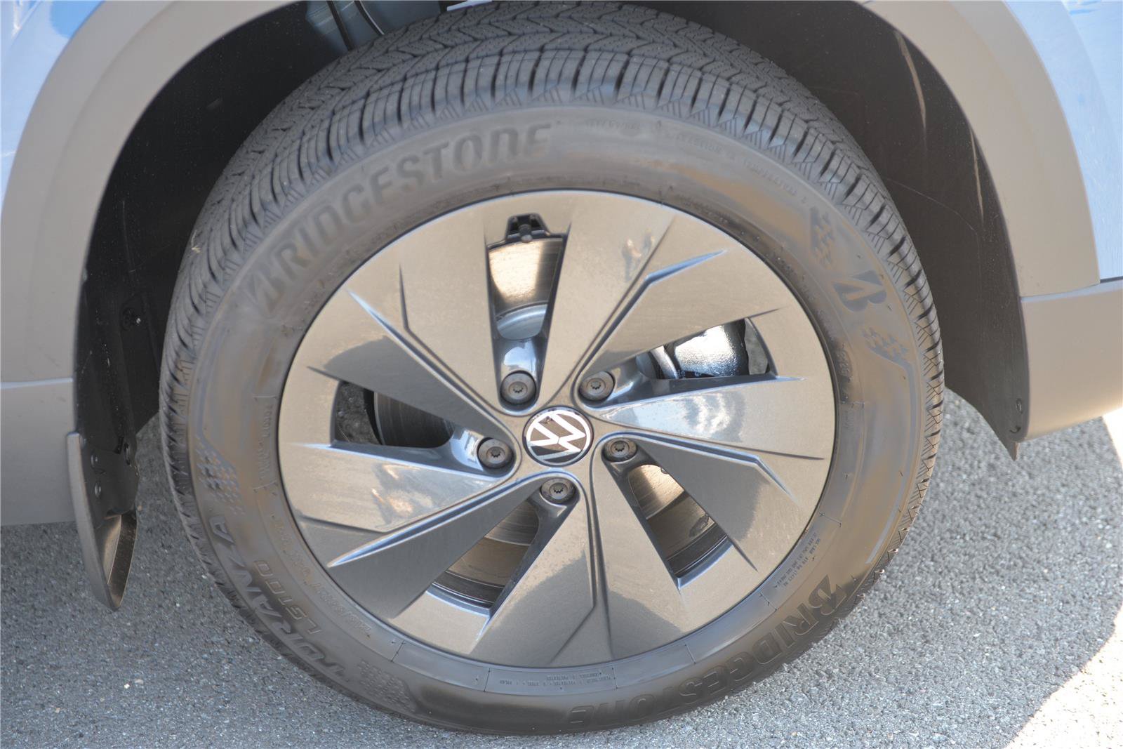 New 2027 Volkswagen Jetta SE FWD image 11