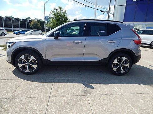 New 2026 Volvo XC40 B5 Plus w/ Protection Package Premier image 11