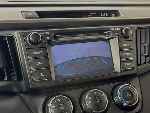 Used 2017 Toyota RAV4 LE w/ Carpet Mat Package AWD/4WD image 22