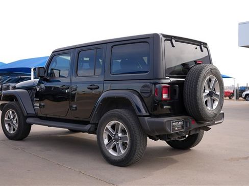 Used 2022 Jeep Wrangler Unlimited Sahara image 6
