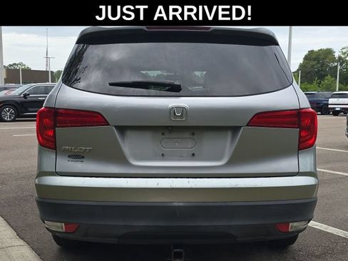 Used 2017 Honda Pilot EX-L image 4