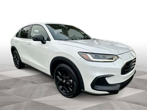 Used 2025 Honda HR-V Sport image 2