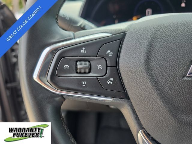 Used 2025 Chevrolet Trax LT w/ LT Convenience Package FWD image 19