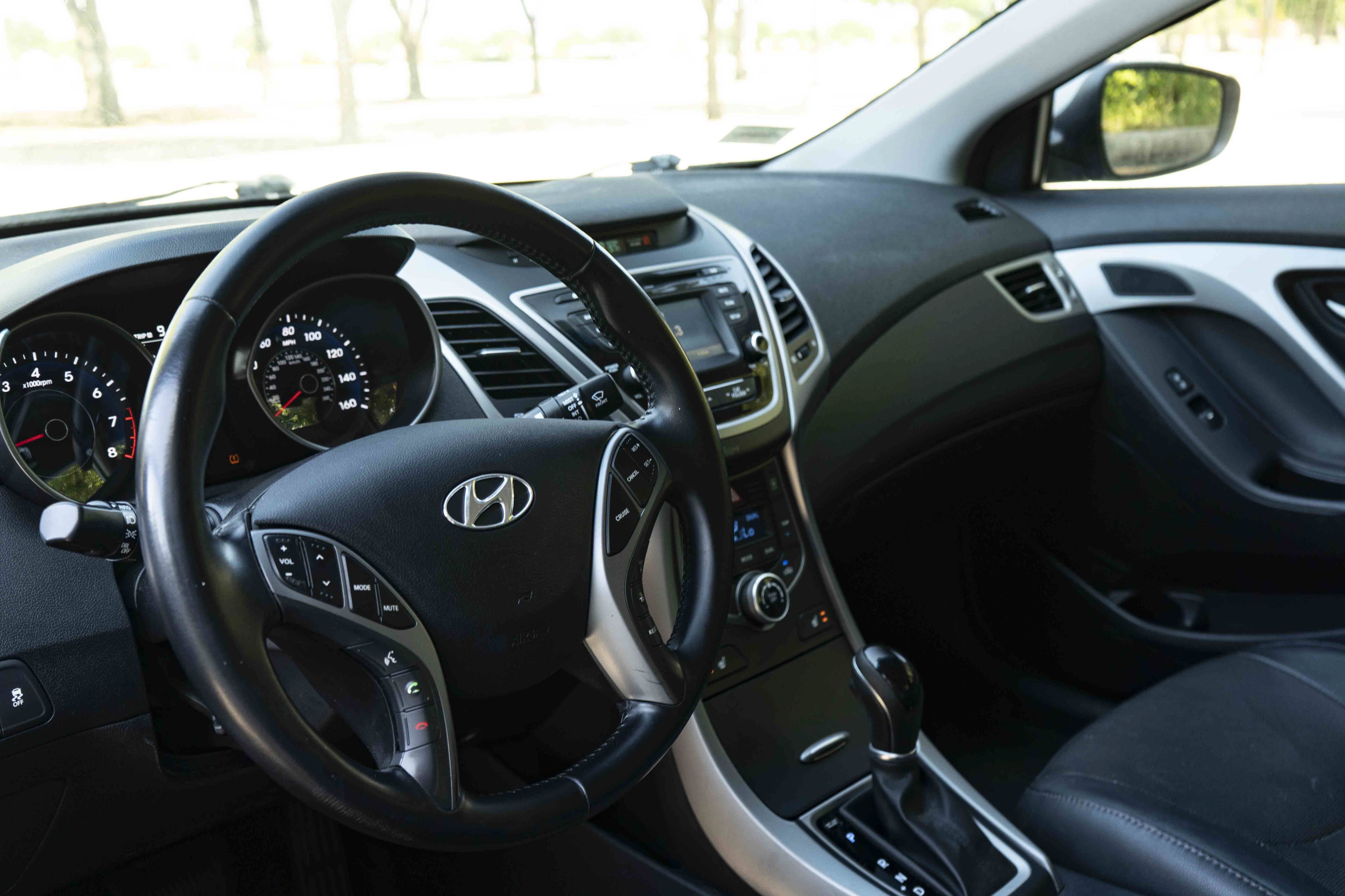 Used 2016 Hyundai Elantra Limited FWD image 16