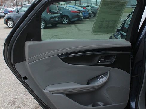 Used 2017 Chevrolet Impala Premier w/ Enhanced Convenience Package image 15