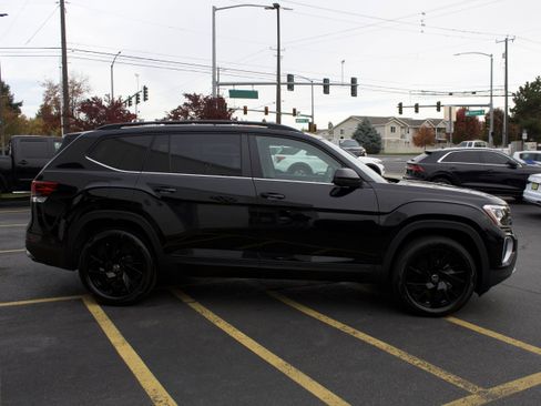 New 2026 Volkswagen Atlas SE AWD/4WD image 4