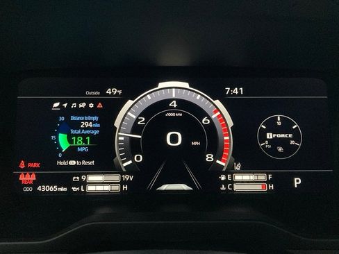 Used 2024 Toyota Tundra Platinum image 17