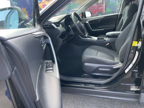 Used 2019 Toyota RAV4 LE w/ All Weather Liner Package AWD/4WD image 14