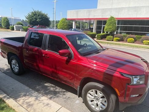 Used 2022 Nissan Frontier SV RWD image 3